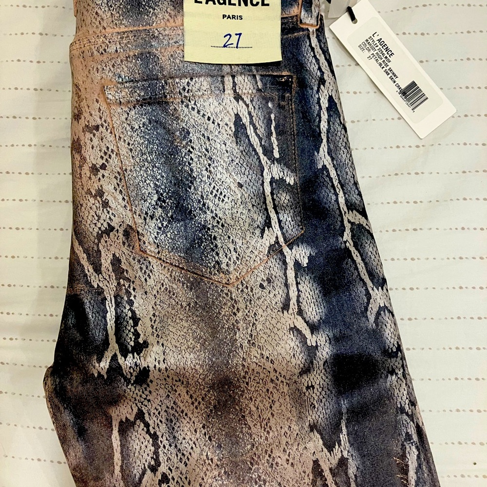 Brand new size 27 (small fitting)